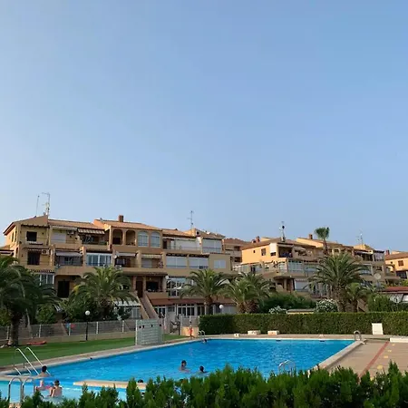 Διαμέρισμα Under The Palm Trees