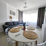 Апартаменты Under The Palm Trees Торевьиа