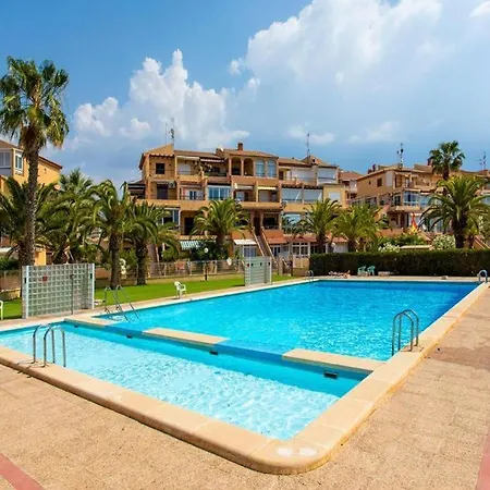 Апартаменты Under The Palm Trees