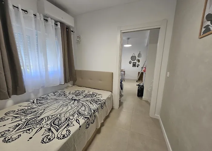 公寓 Under The Palm Trees *