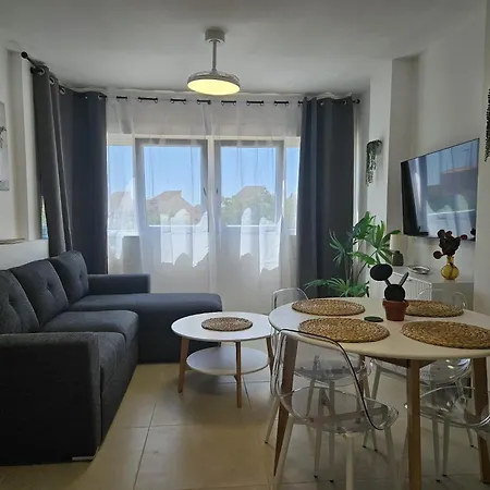 Under The Palm Trees Appartement *